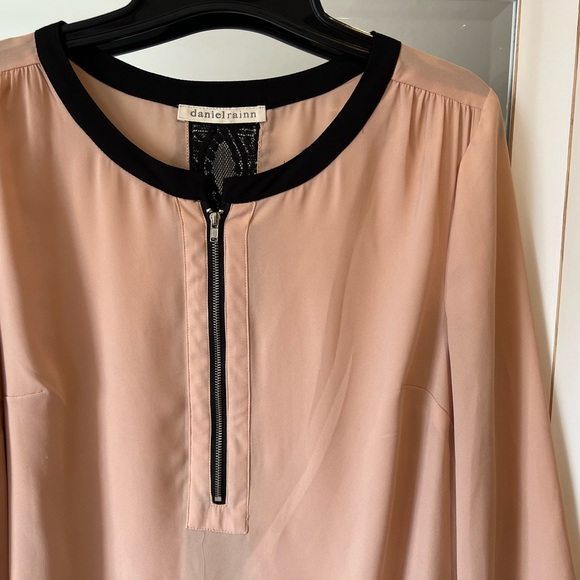 Daniel Rainn Zipper Front & Lace Back Blush Pink Top - Picture 4 of 12